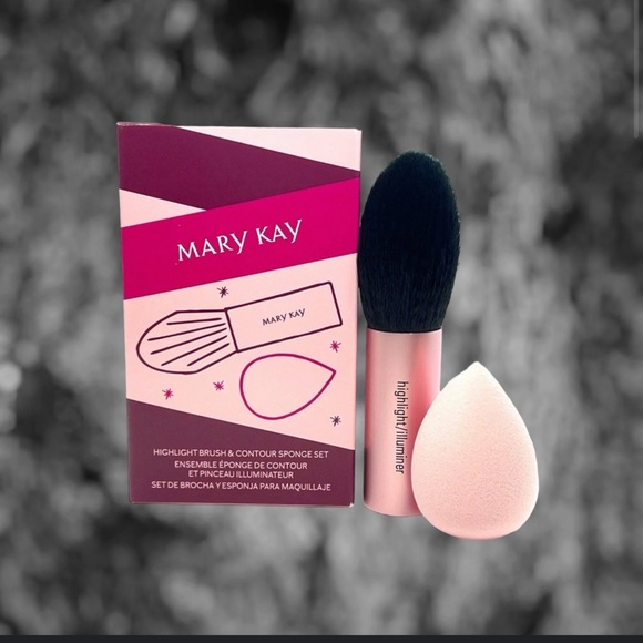 Mary Kay Other - LIMITED EDITION 💖 MARY KAY HIGHLIGHTER BRUSH & CONTOUR SPONGE SET
